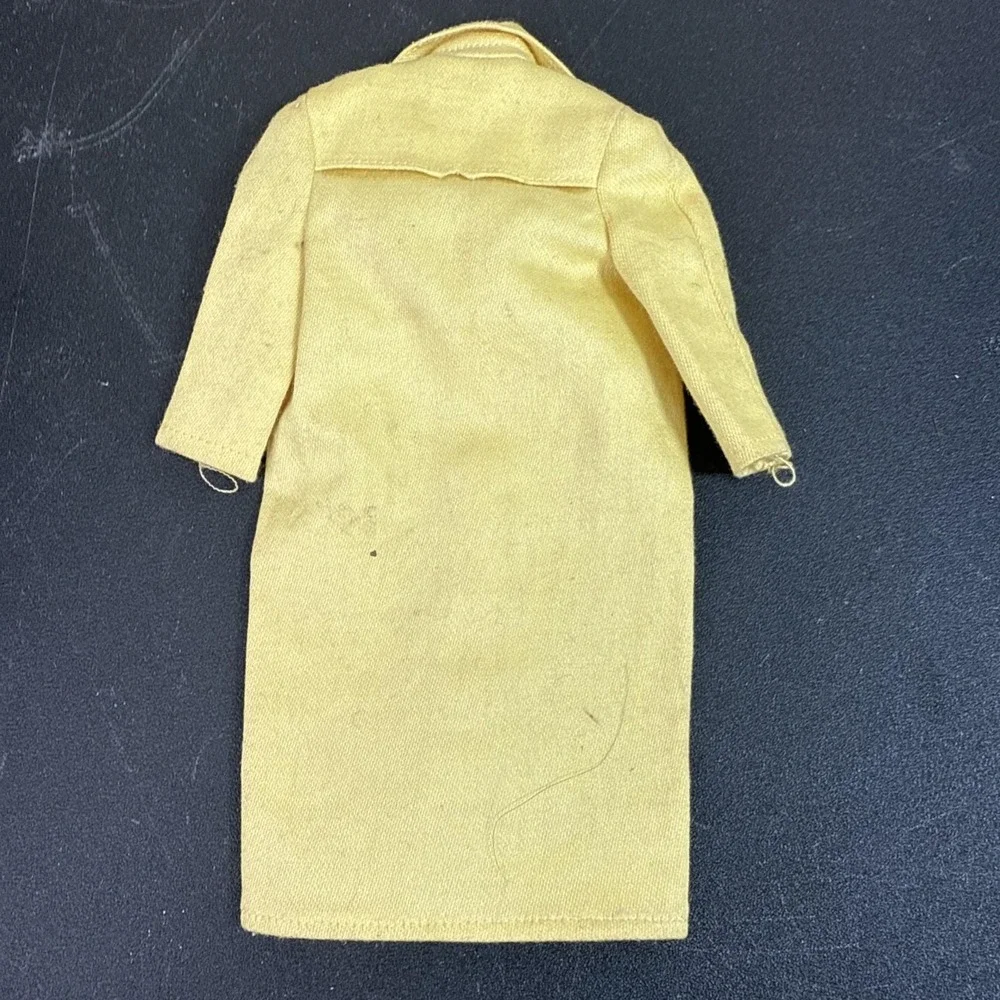 Vintage Skipper Barbie 1965 #1916 Rain or Shine Yellow Trench Coat Only READ‎